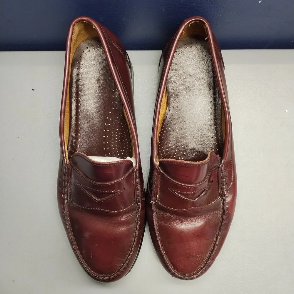 G.H. Bass Penny Loafers Mens US 9.5EEE Burgundy Upper Leather Cuban Heel Slip On